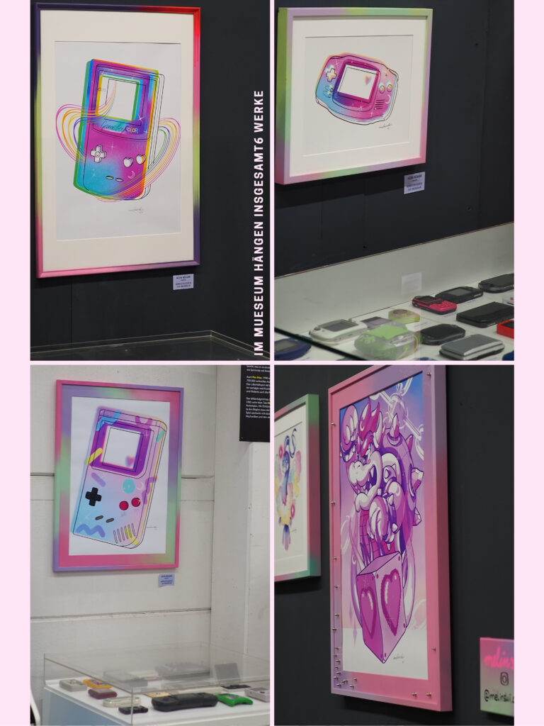 Gerahmte Illustrationen von Retro-Spielkonsolen und Handys in bunten Farbverläufen, ausgestellt im Museum, ergänzt durch originale Geräte in Vitrinen.